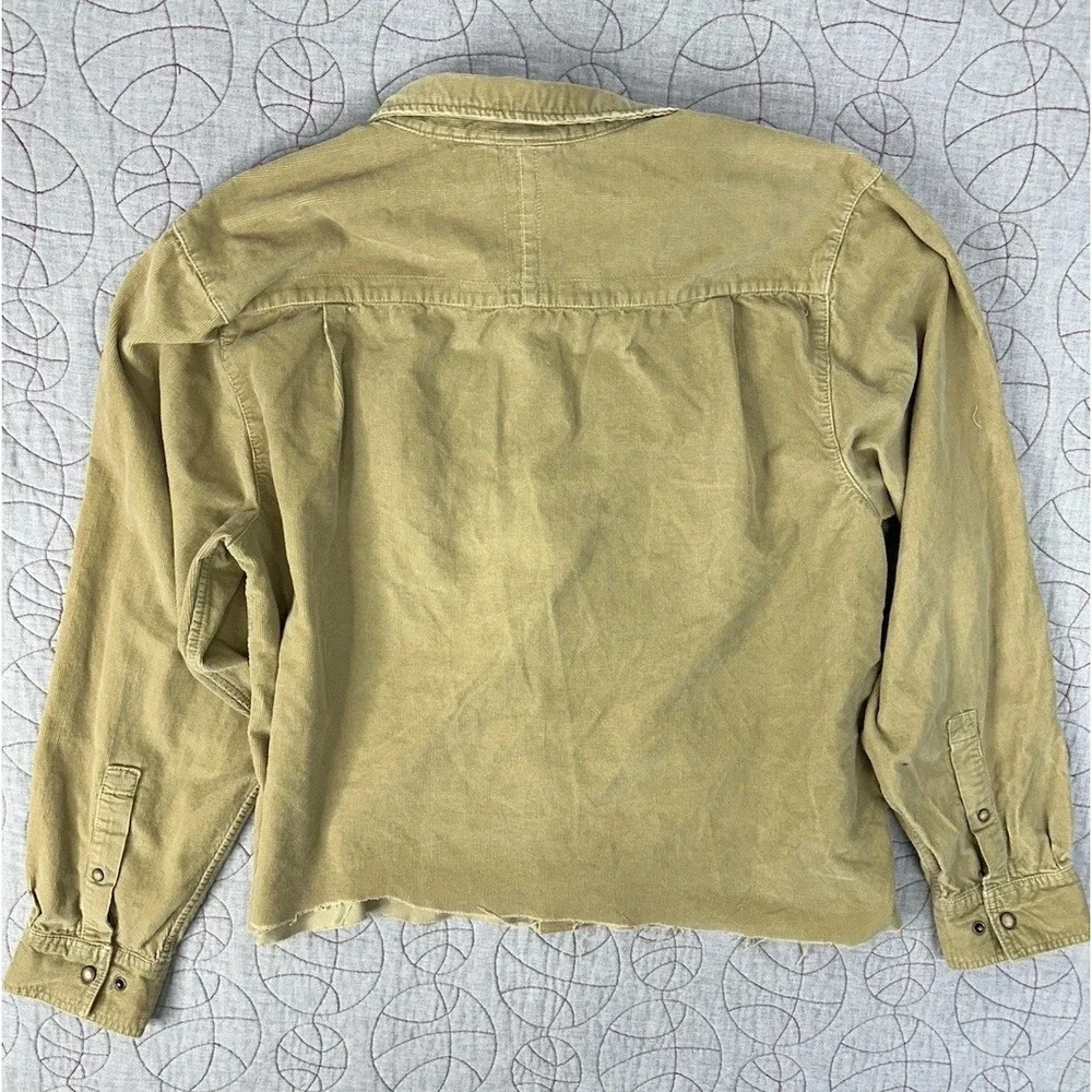 The North Face Pearl Snap Khaki Corduroy Long Sleeve / Men's XL CROPPED